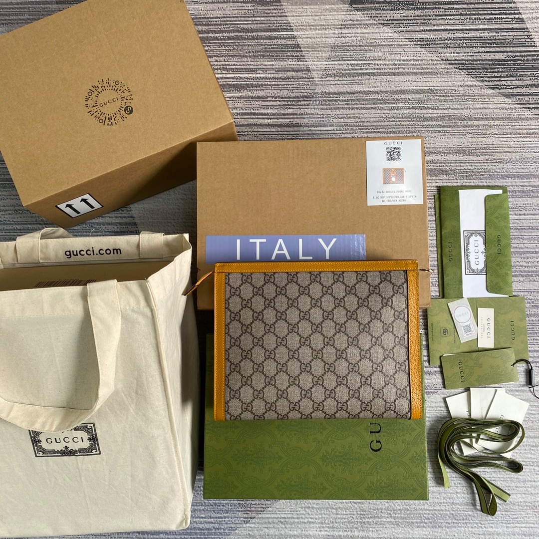 660513 KAI x Gucci pouch, Beige and ebony GG Supreme canvas with teddy bear print