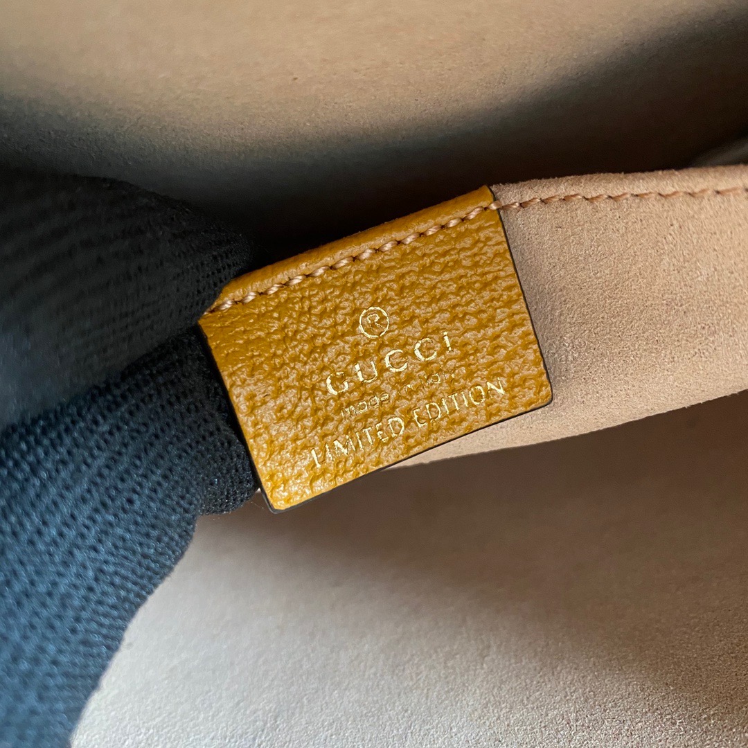 660513 KAI x Gucci pouch, Beige and ebony GG Supreme canvas with teddy bear print