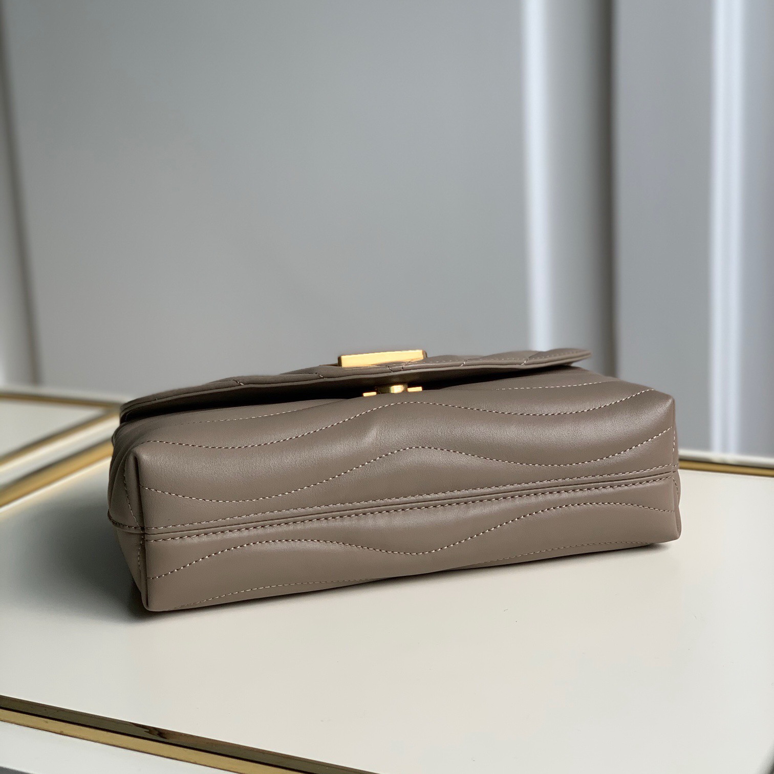 M58550  LV NEW WAVE CHAIN BAG, LOUIS VUITTON LV