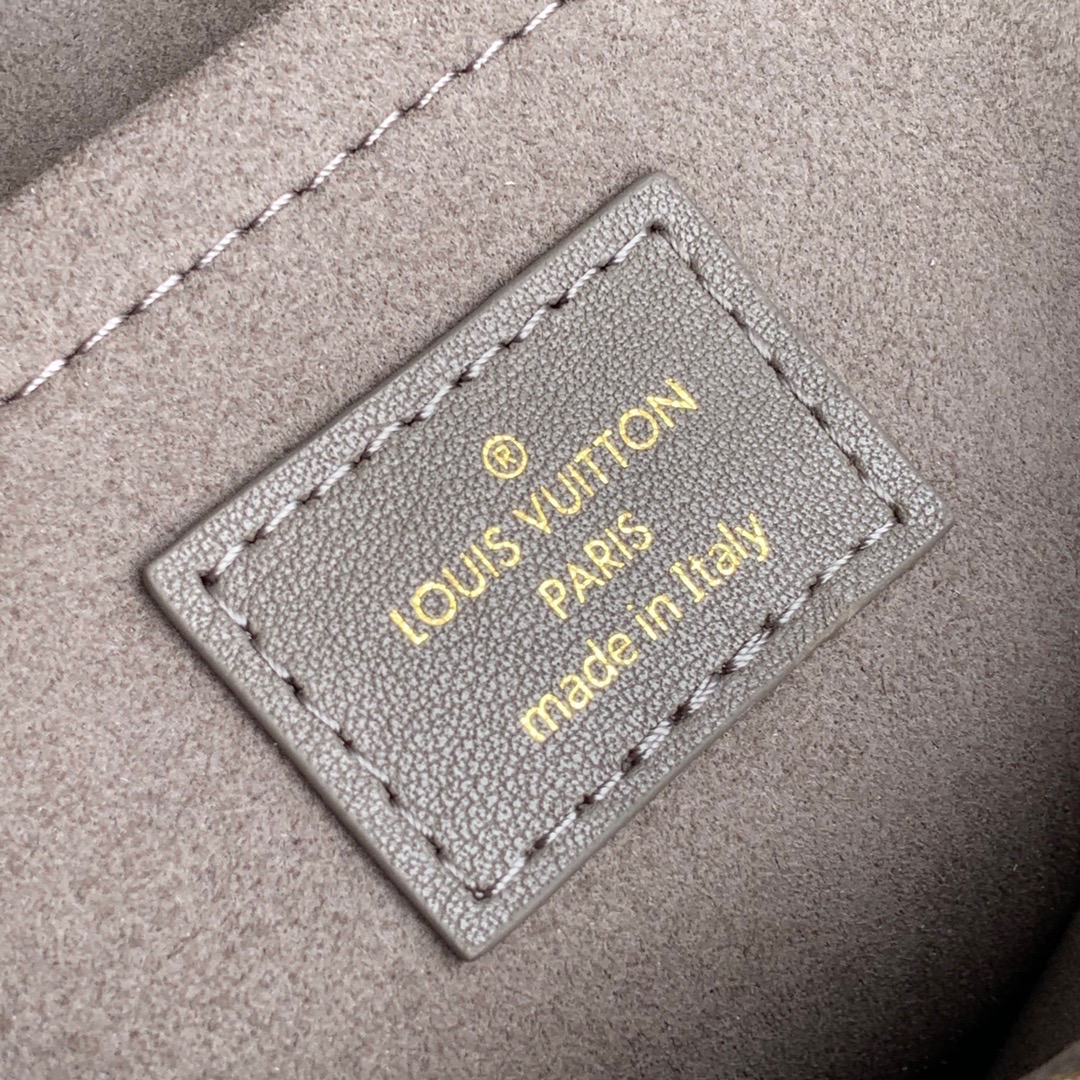 M58550  LV NEW WAVE CHAIN BAG, LOUIS VUITTON LV