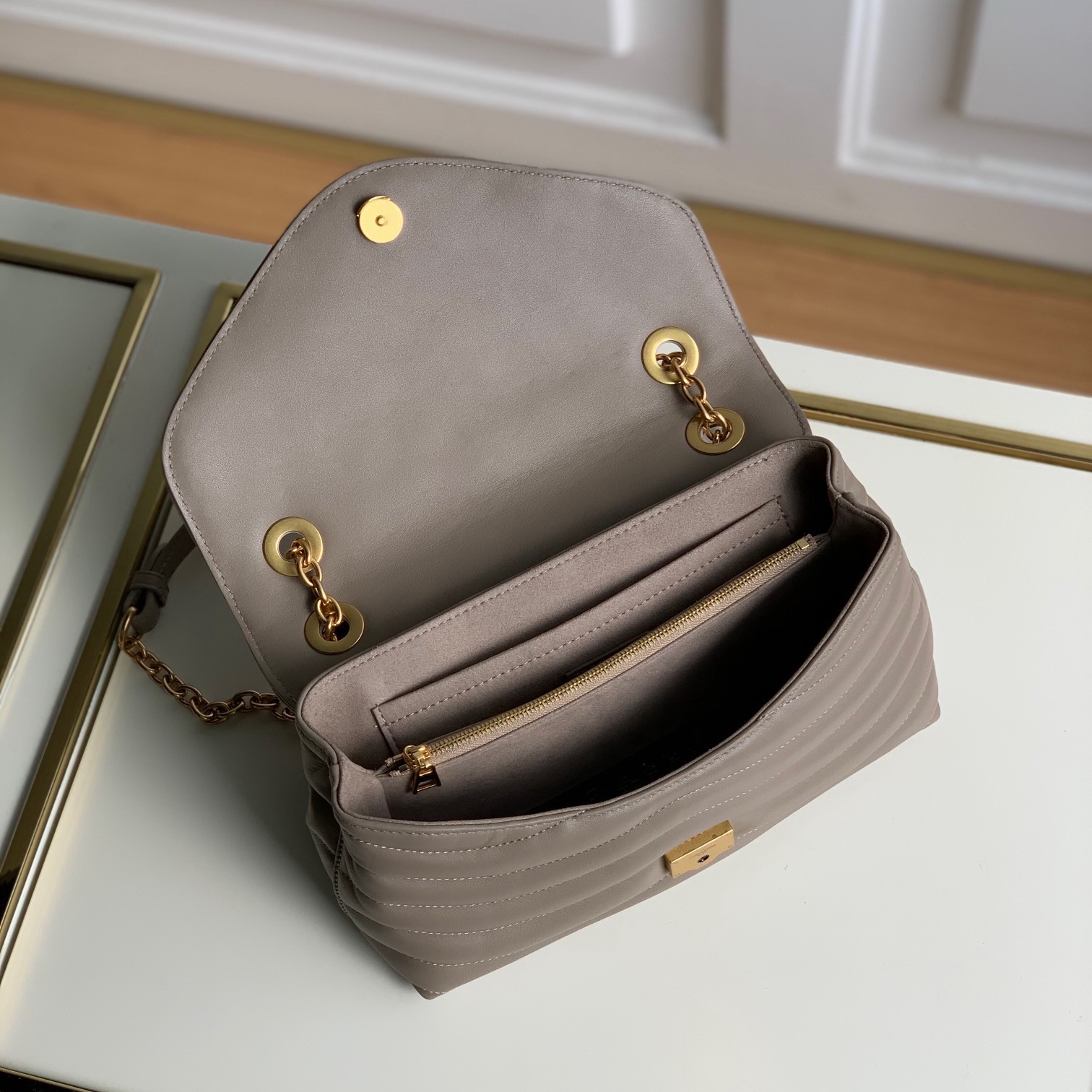 M58550  LV NEW WAVE CHAIN BAG, LOUIS VUITTON LV