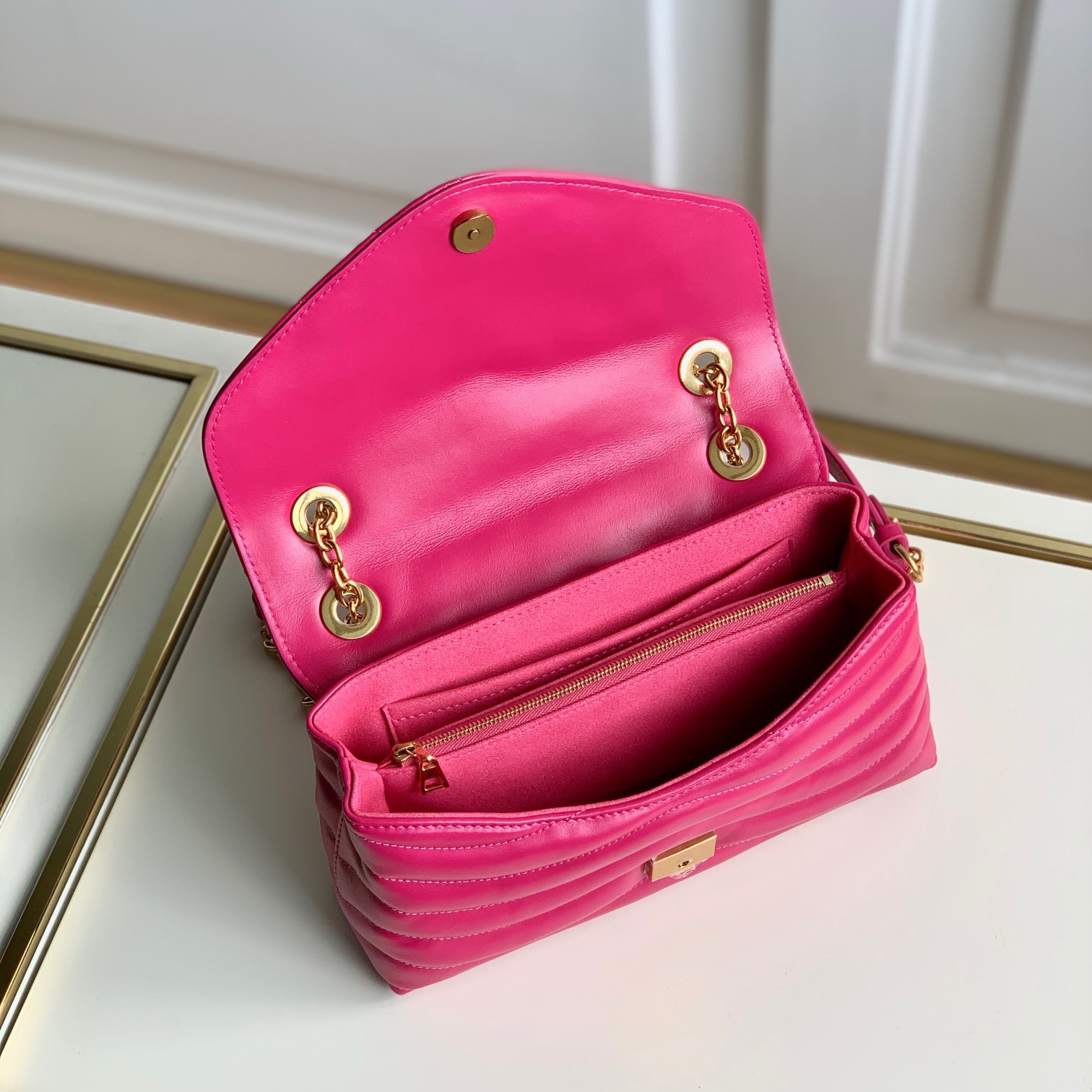 M58553 LV NEW WAVE CHAIN BAG, LOUIS VUITTON LV
