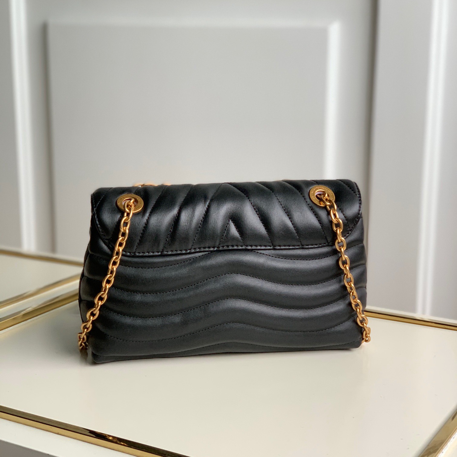 M58552 LV NEW WAVE CHAIN BAG, LOUIS VUITTON LV
