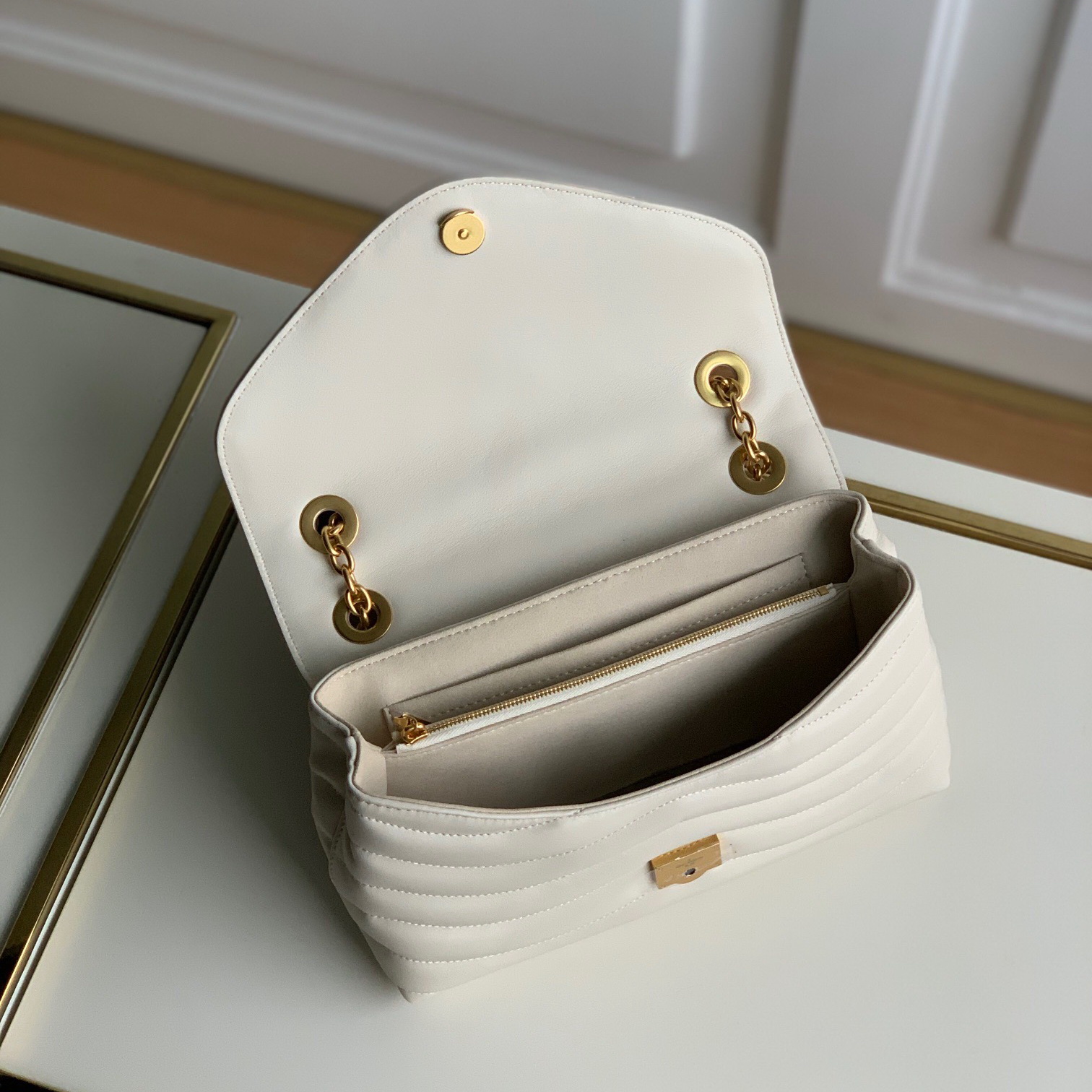 M58549 LV NEW WAVE CHAIN BAG, LOUIS VUITTON LV