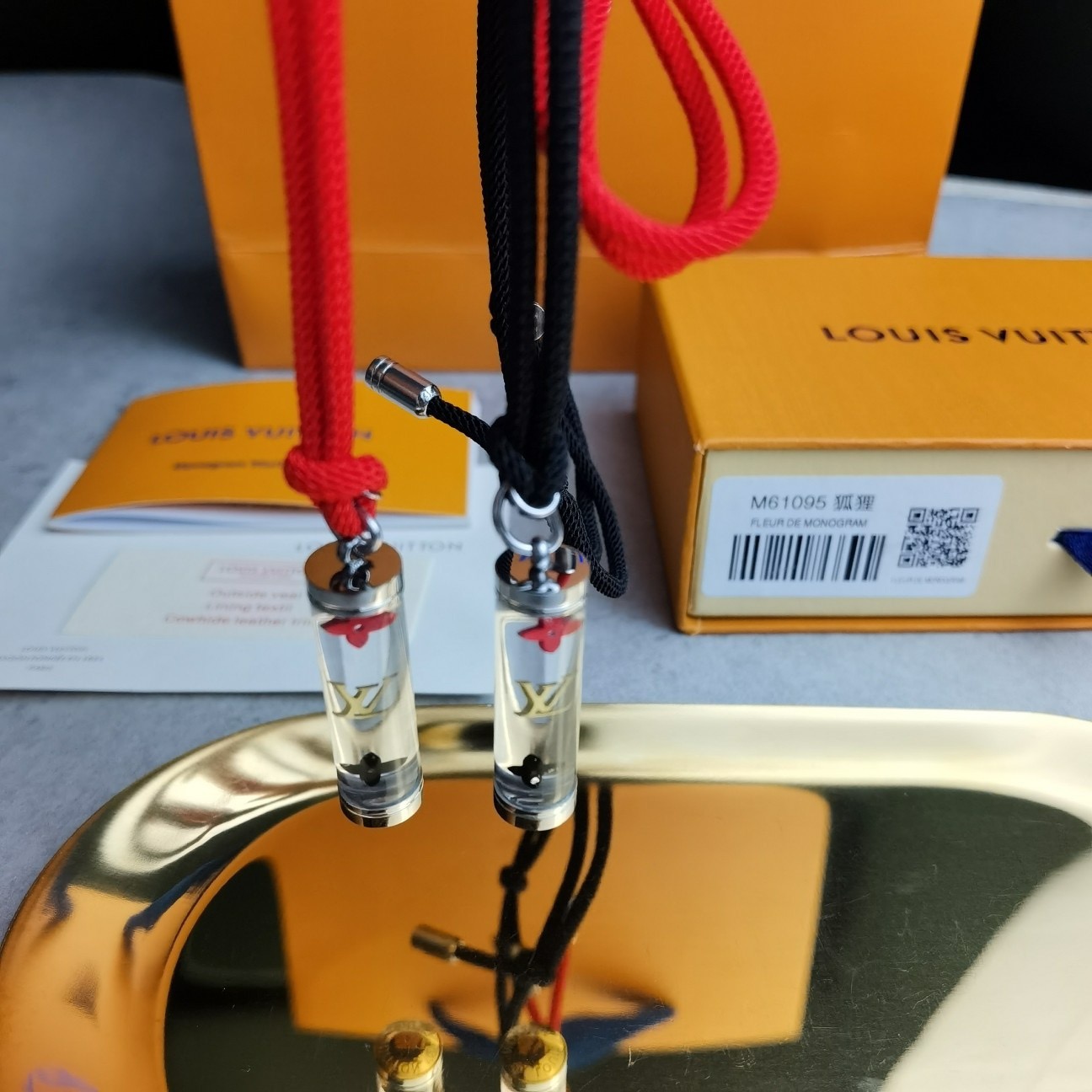 Louis Vuitton LV Necklaces