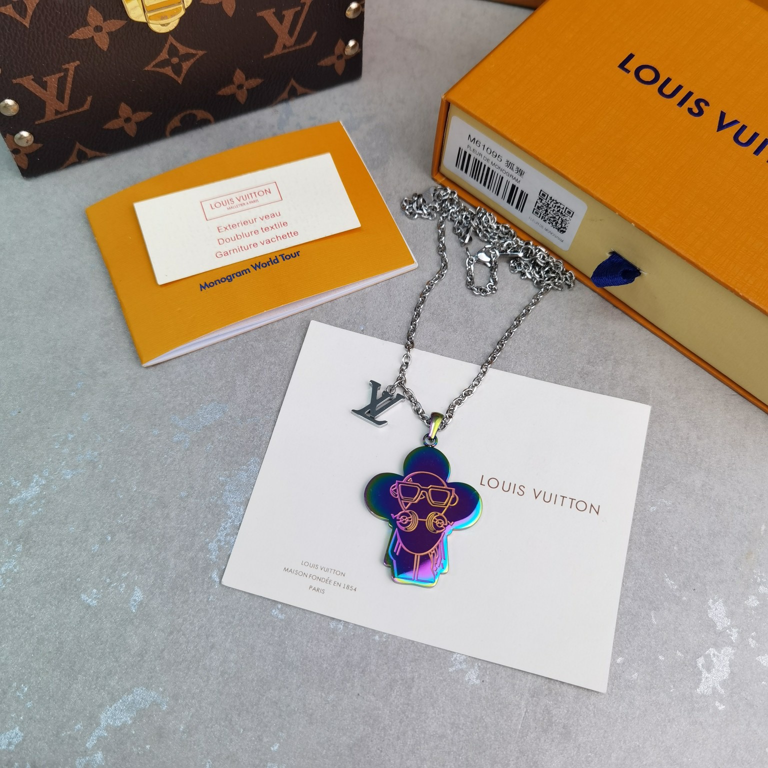Louis Vuitton LV Necklaces