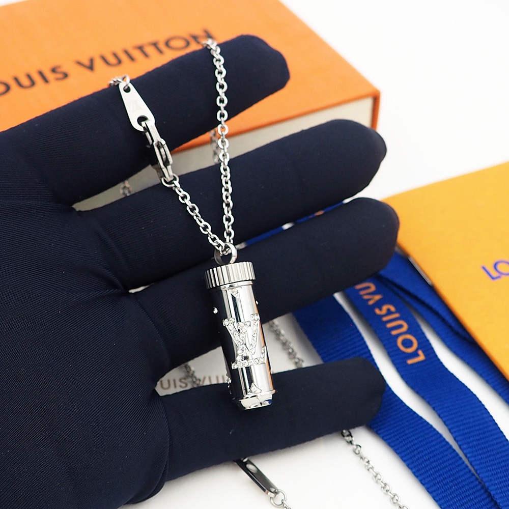 Louis Vuitton LV Necklaces