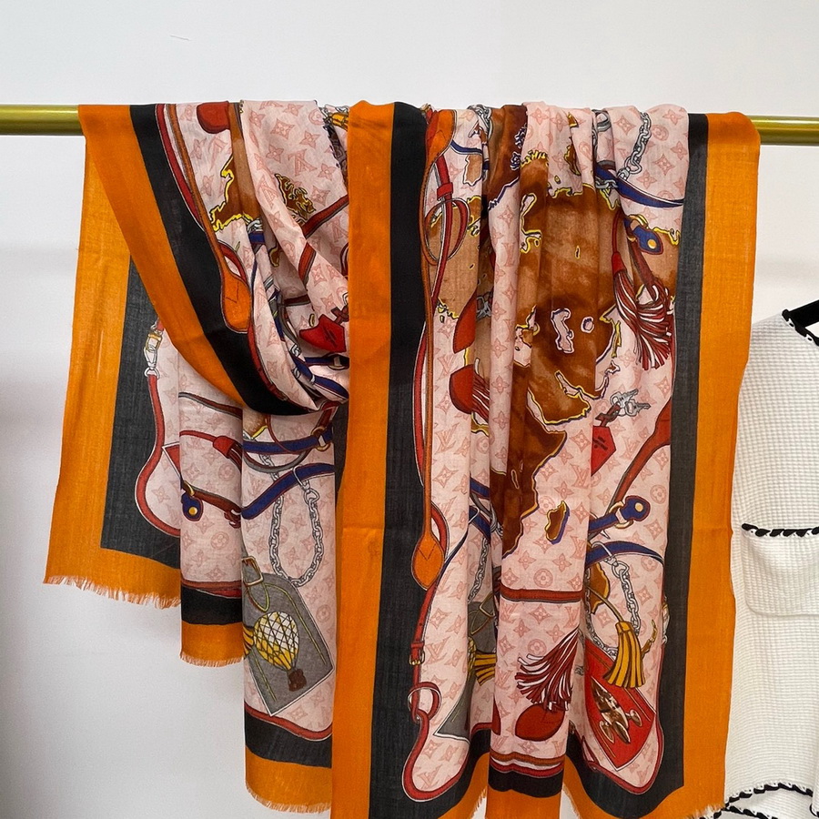 LOUIS VUITTON LV Scarf