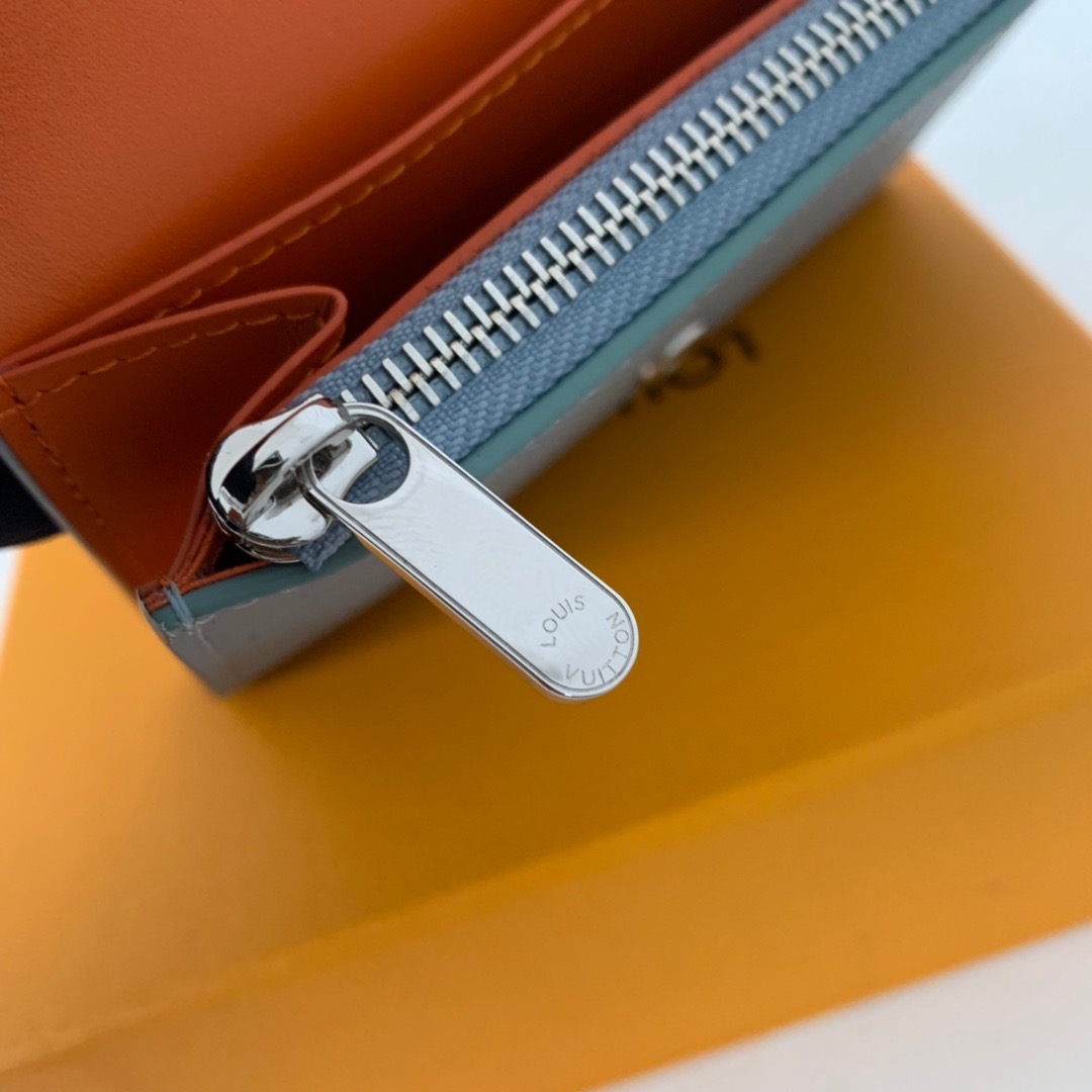 IRIS COMPACT WALLET, Louis Vuitton LV