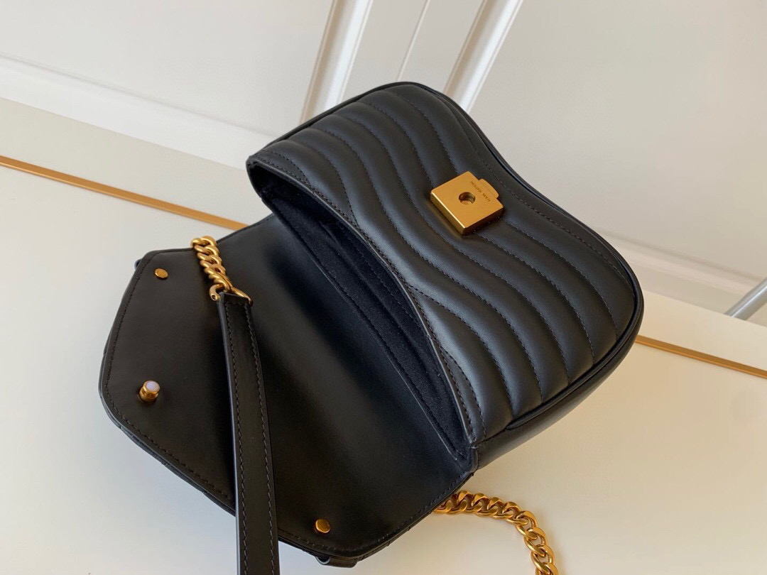 M51683 LOUIS VUITTON NEW WAVE CHAIN BAG PM