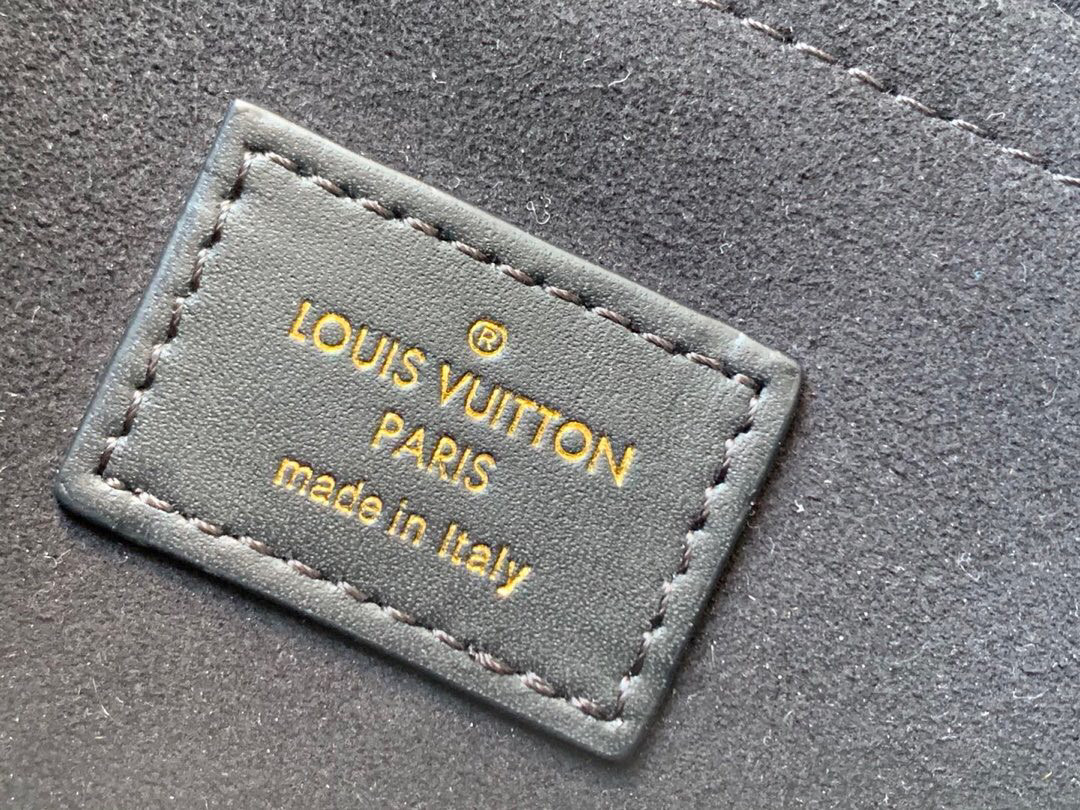 M51683 LOUIS VUITTON NEW WAVE CHAIN BAG PM