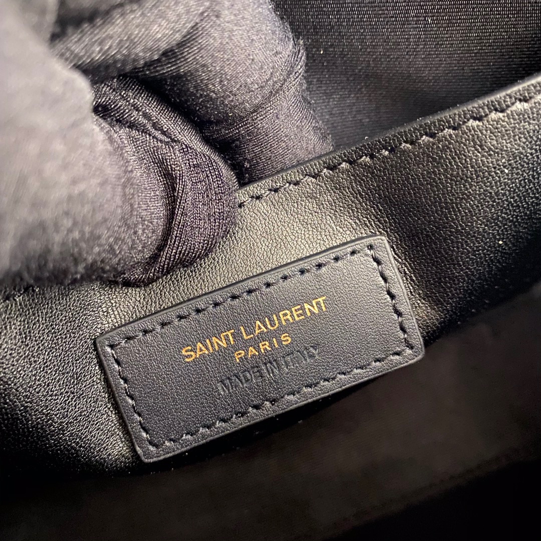 579271 MANHATTAN SHOULDER BAG IN BOX SAINT LAURENT LEATHER, Yves Saint Laurent YSL