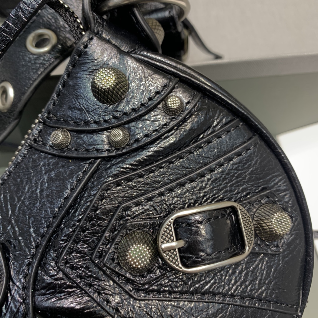 WOMEN'S LE CAGOLE XS SHOULDER BAG, BALENCIAGA HANDBAG