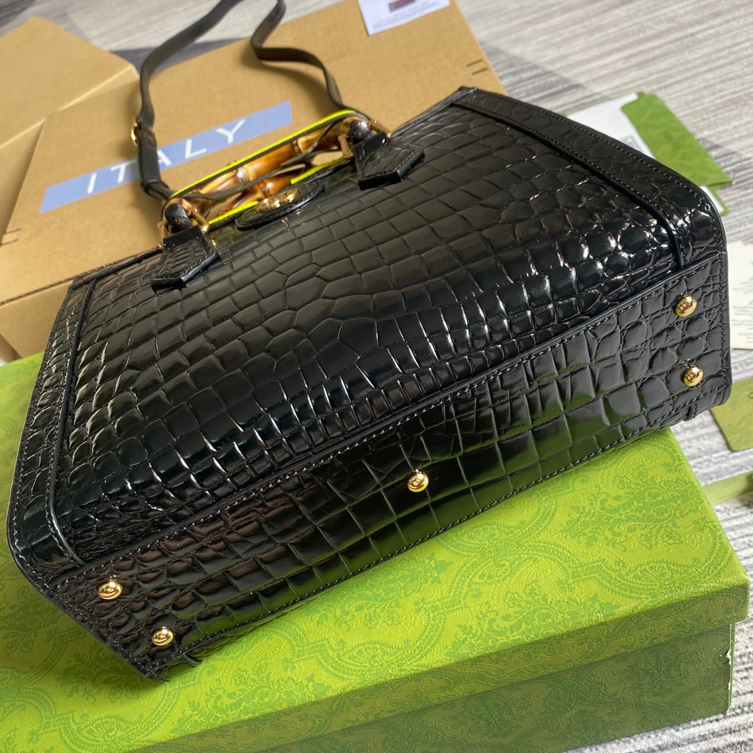 660195  Gucci Diana small crocodile tote bag, Top Handle Bags for Women