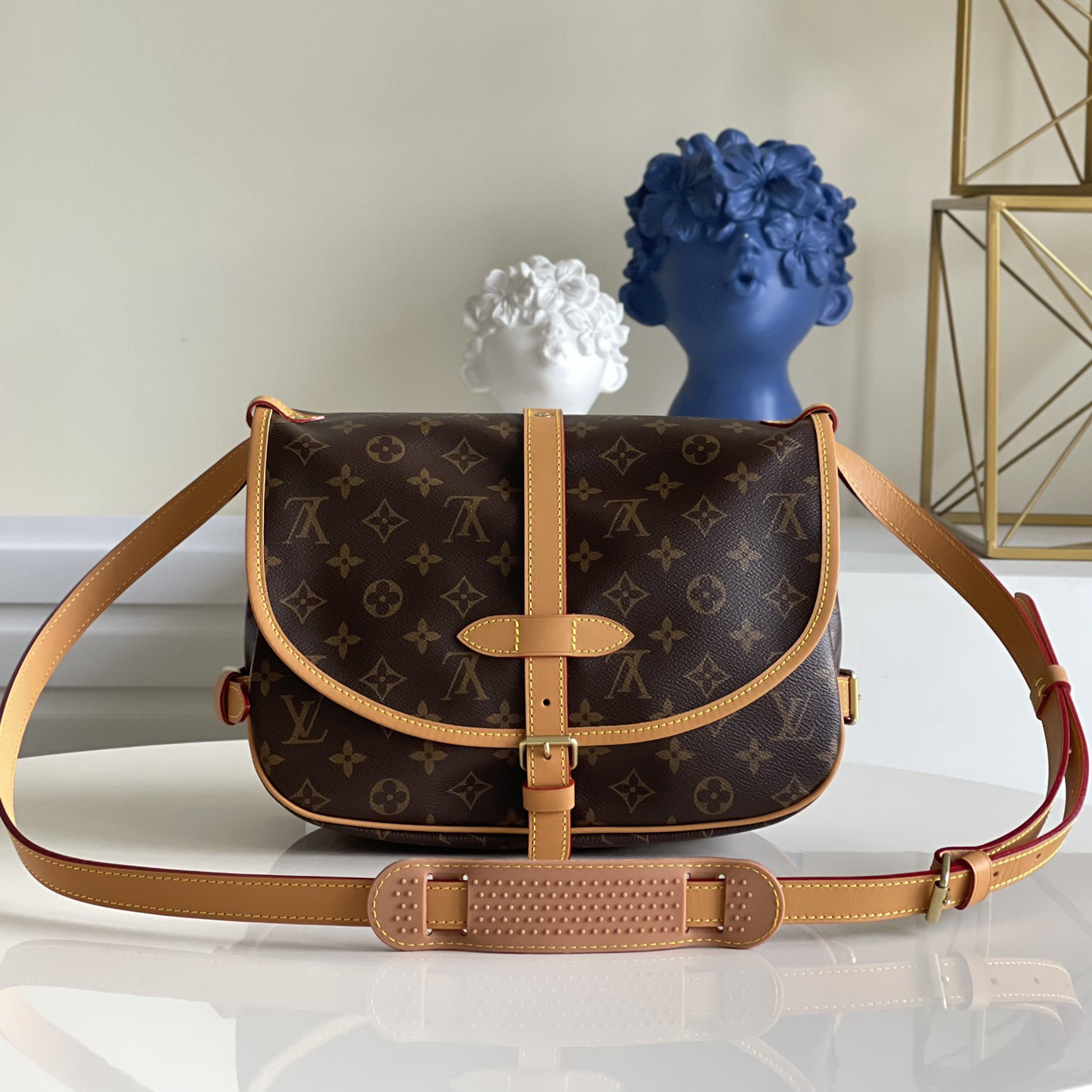 m40710, LOUIS VUITTON LV
