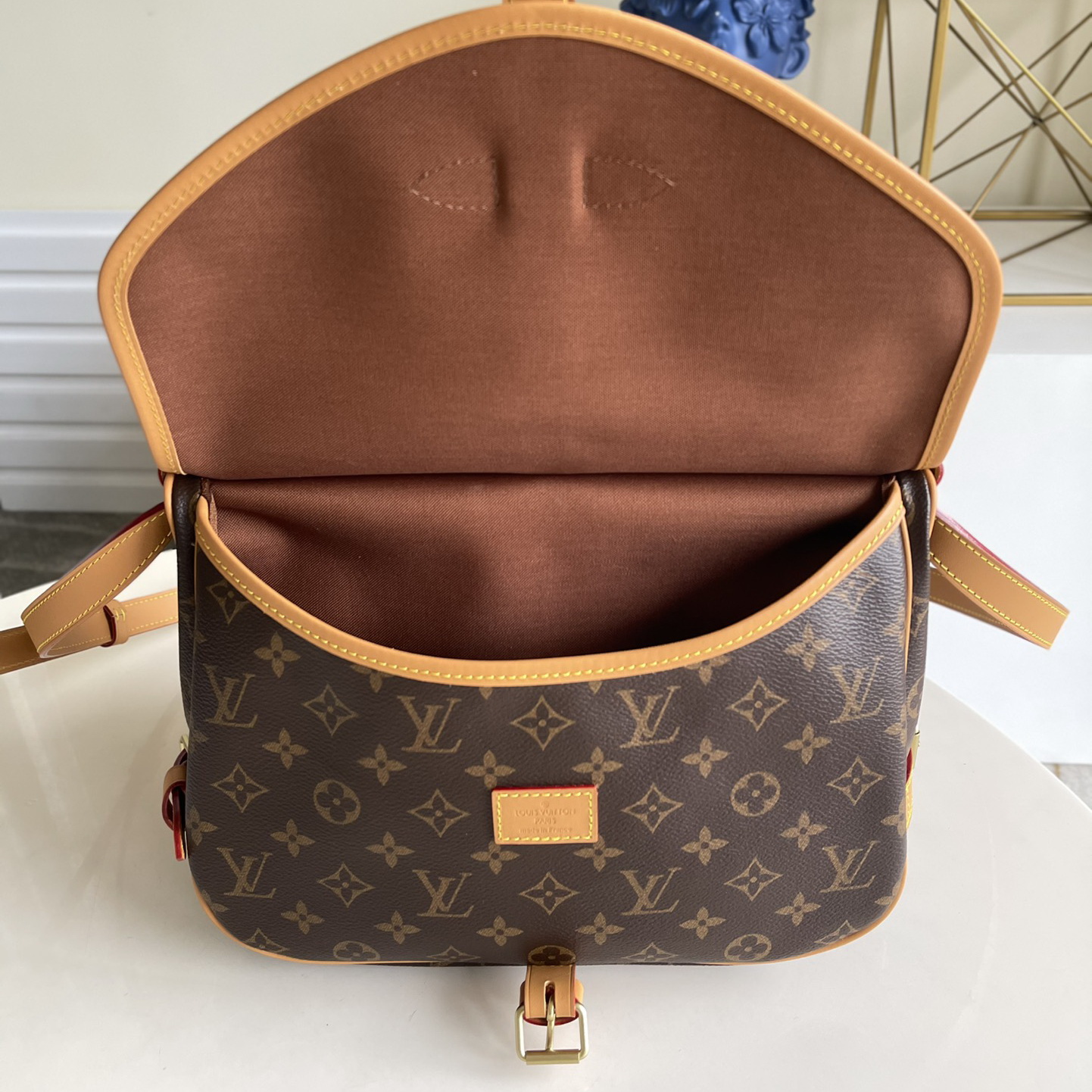 m40710, LOUIS VUITTON LV