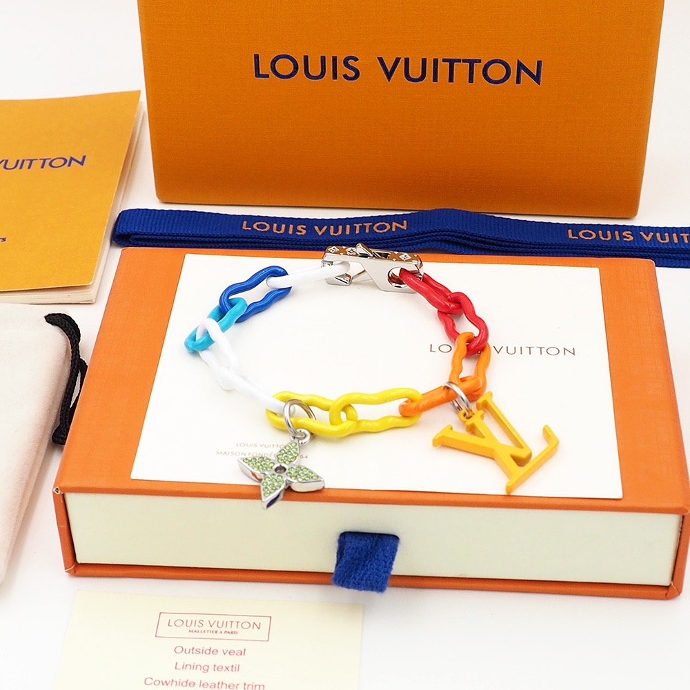 M00276  RAINBOW CHARMS BRACELET