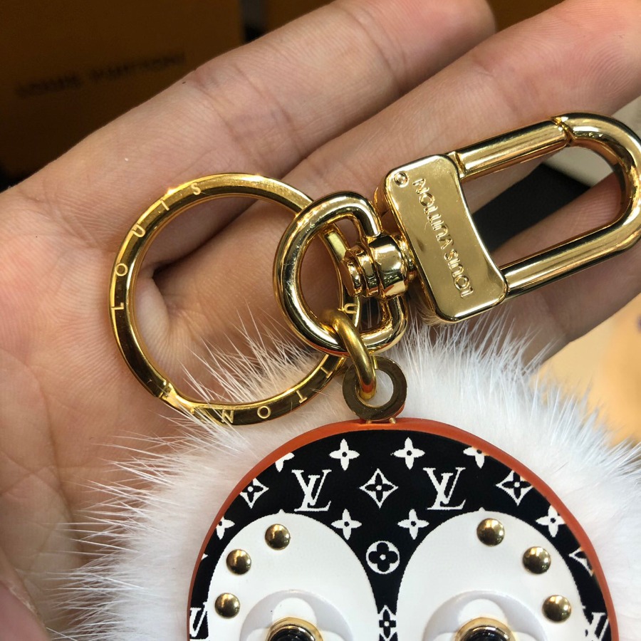 Louis Vuitton LV, key chain
