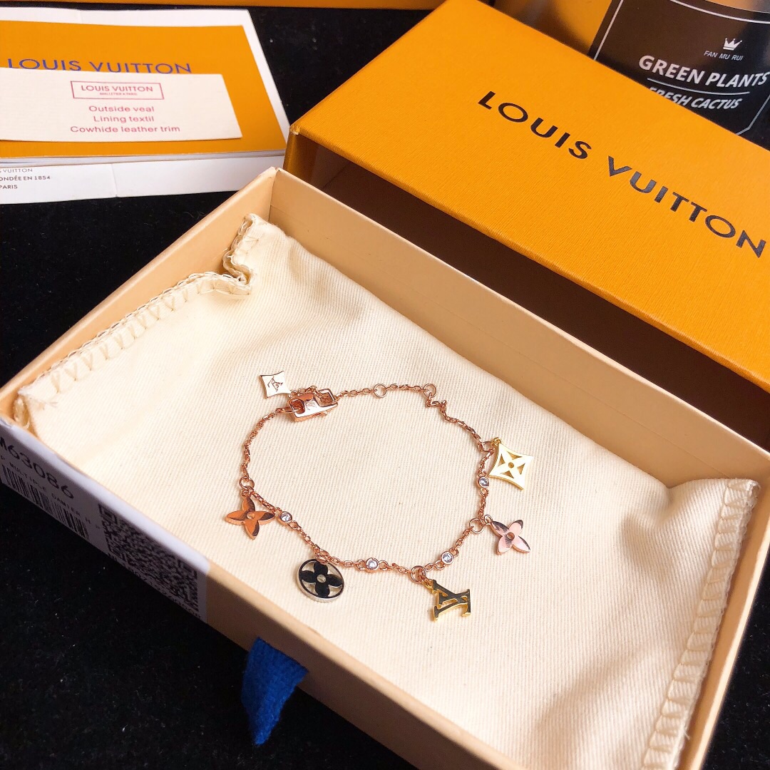 BRACELET, Louis Vuitton LV, 19cm