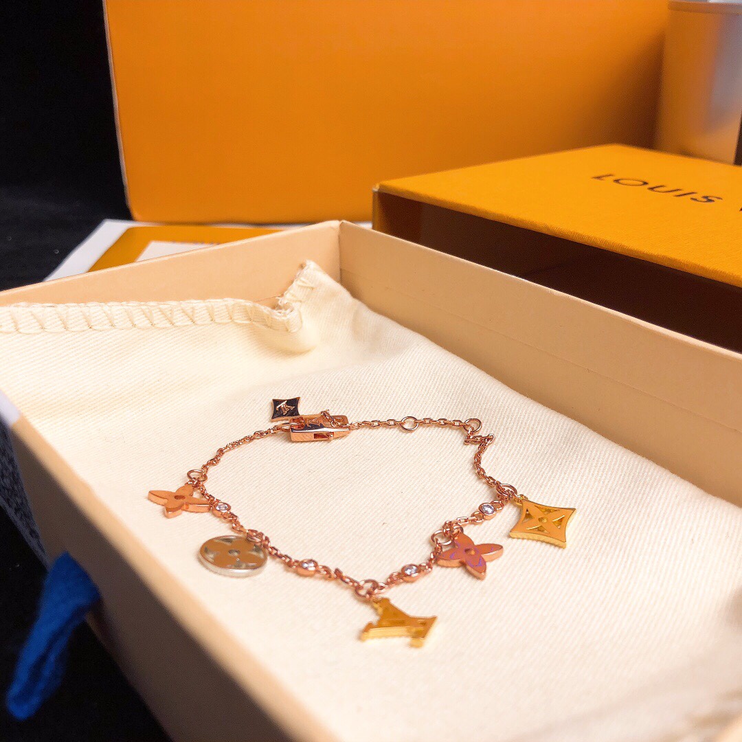 BRACELET, Louis Vuitton LV, 19cm