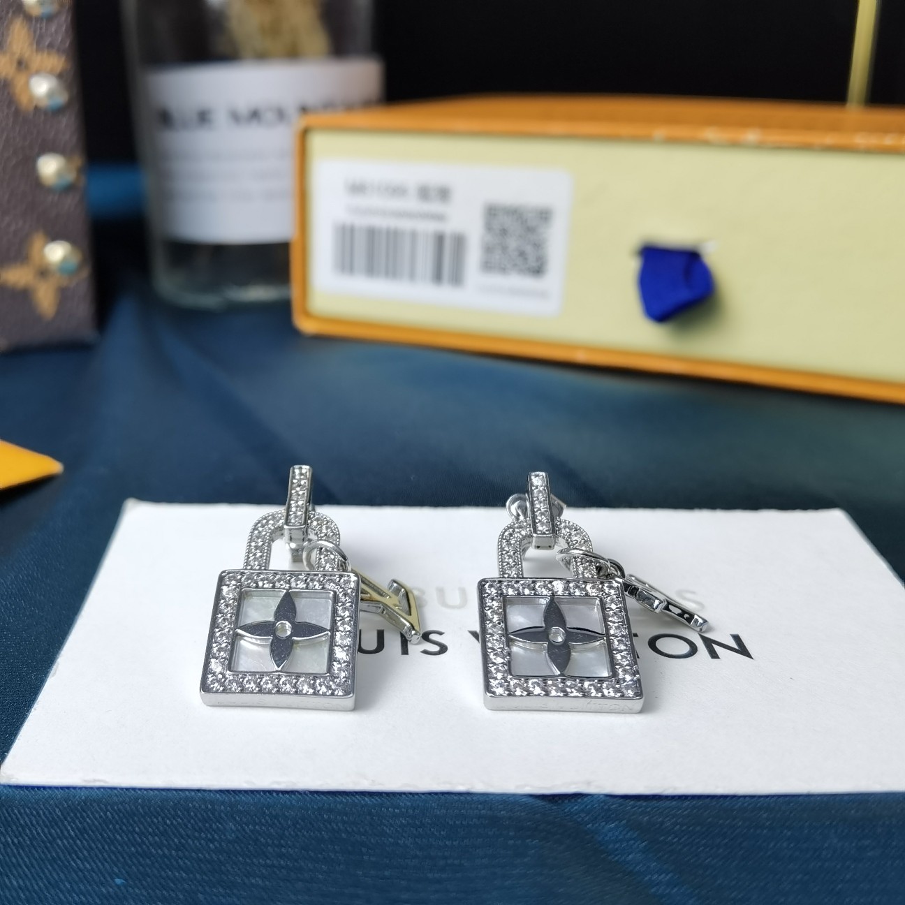 Louis Vuitton LV EARRINGS & Stud