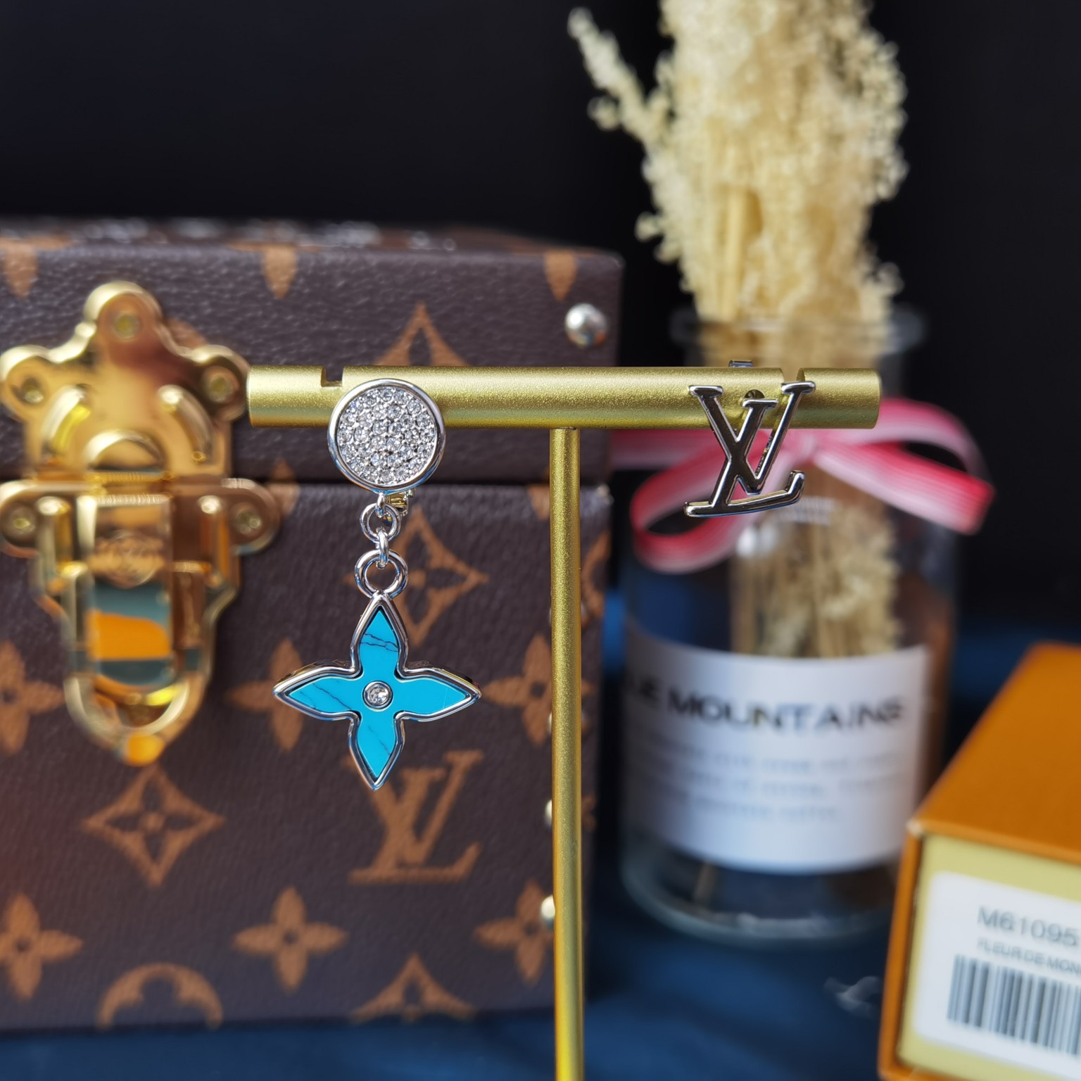 Earrings, Louis Vuitton LV