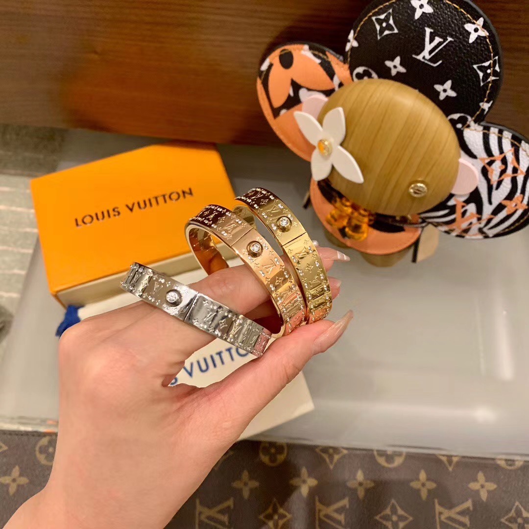 BRACELET, Louis Vuitton LV  17cm