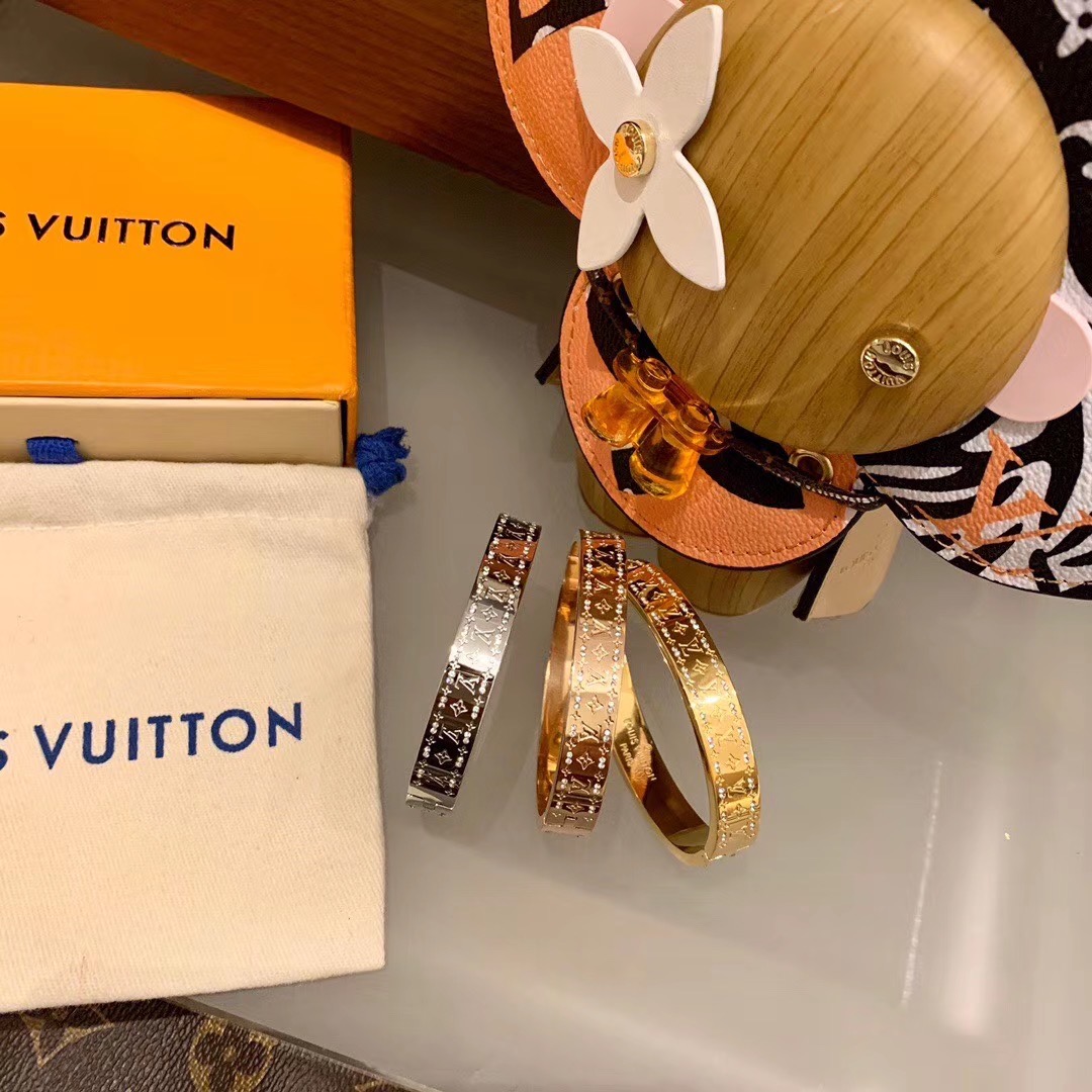 BRACELET, Louis Vuitton LV  17cm