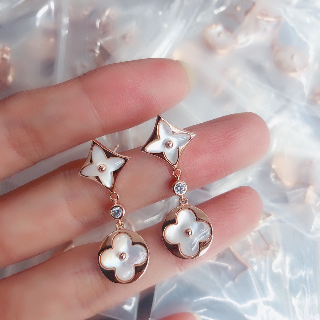 Earrings, Louis Vuitton LV