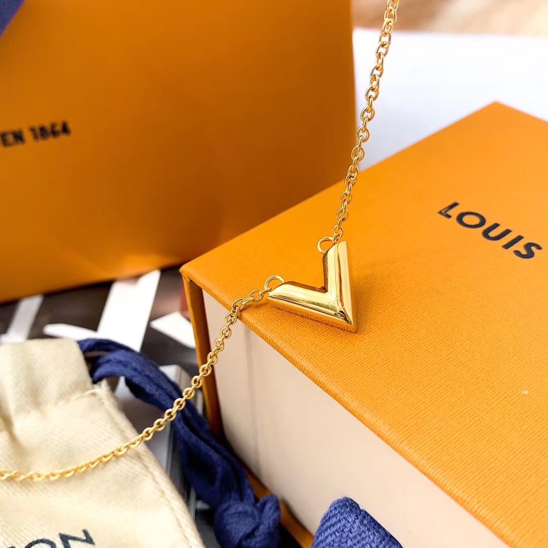 LV NECKLACE