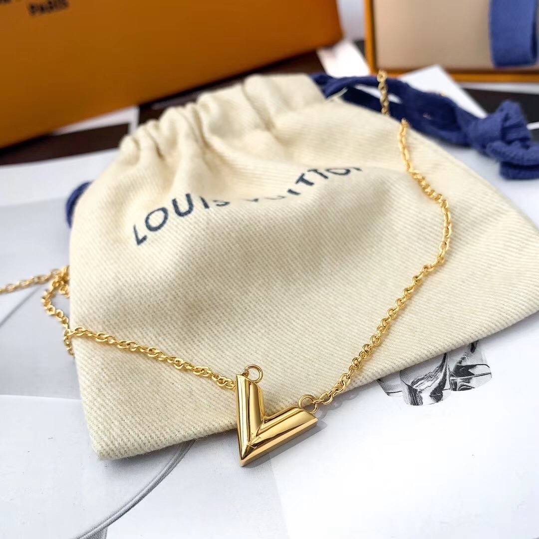 LV NECKLACE