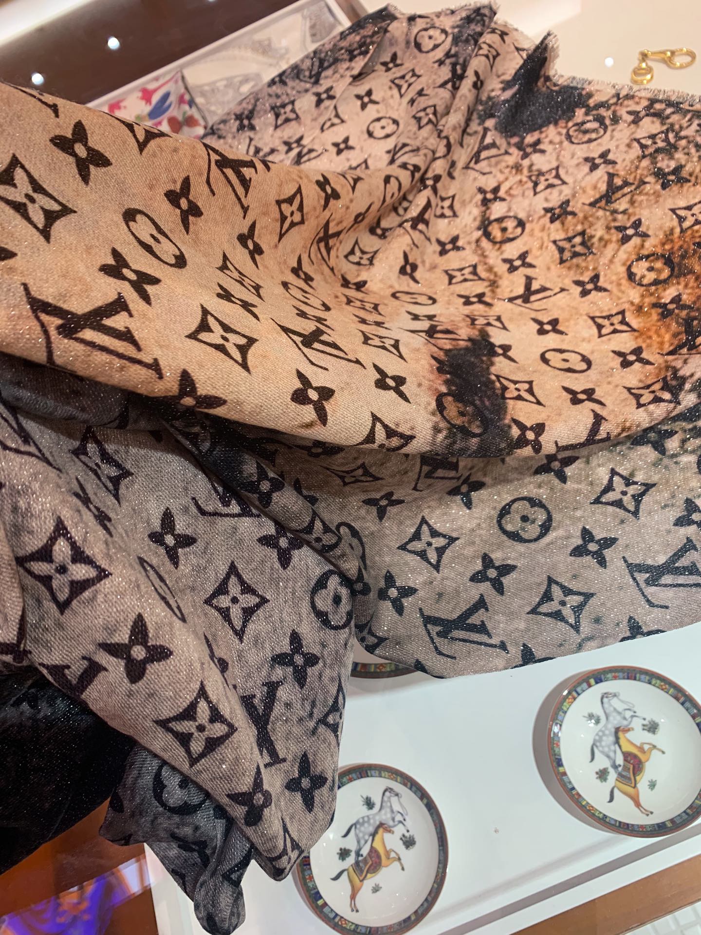 LOUIS VUITTON LV Scarf