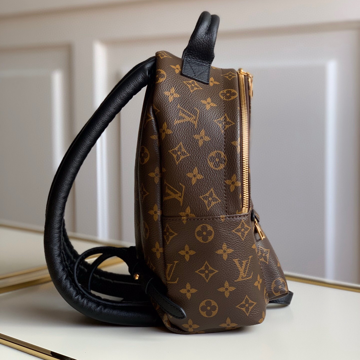M44871  PALM SPRINGS PM, LOUIS VUITTON LV