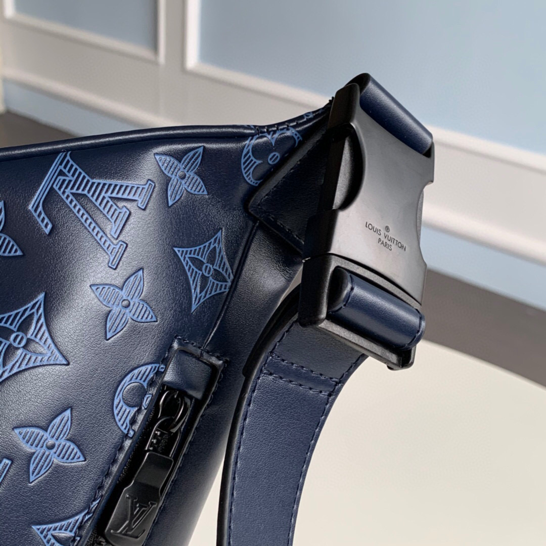 M45729  DISCOVERY BUMBAG PM, LOUIS VUITTON LV