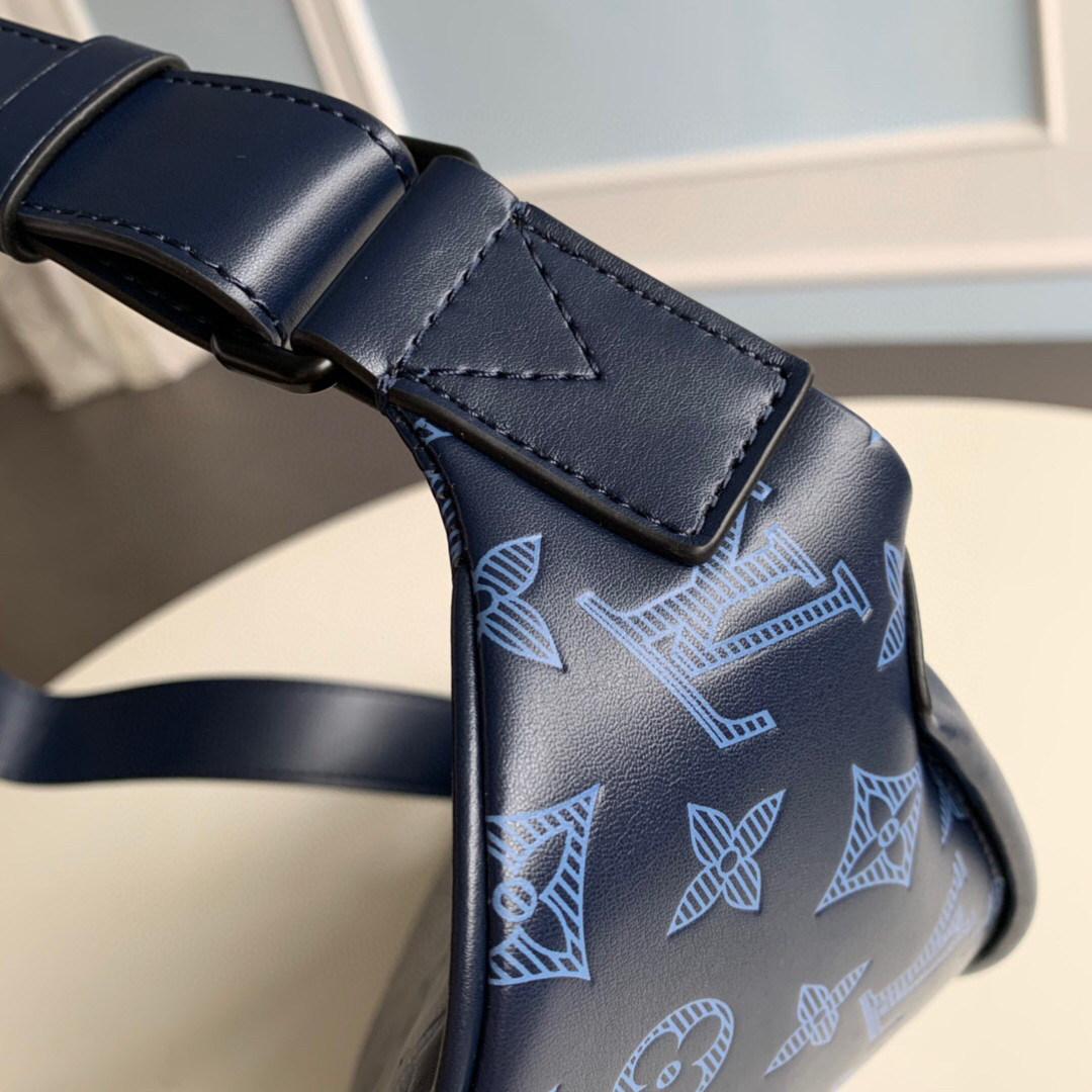 M45729  DISCOVERY BUMBAG PM, LOUIS VUITTON LV