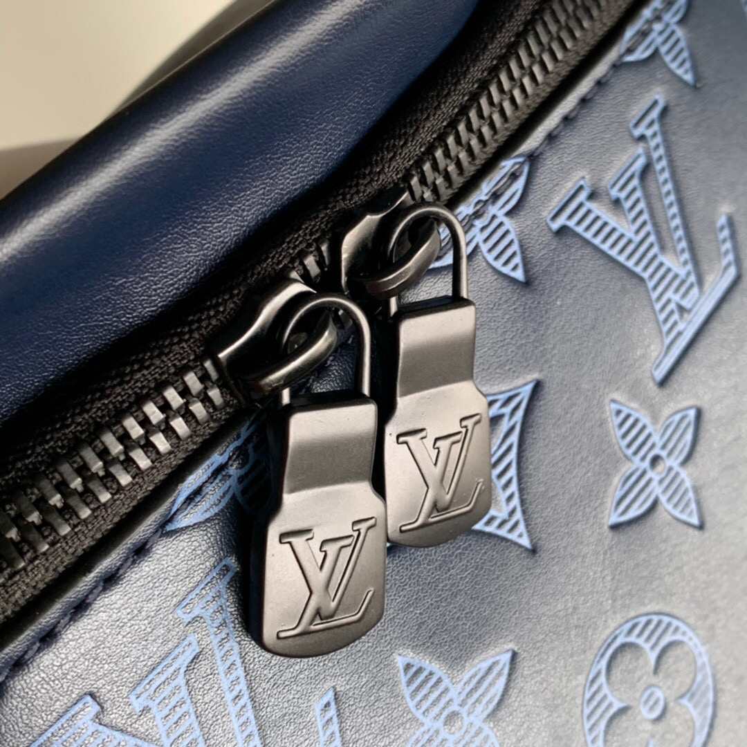 M45729  DISCOVERY BUMBAG PM, LOUIS VUITTON LV