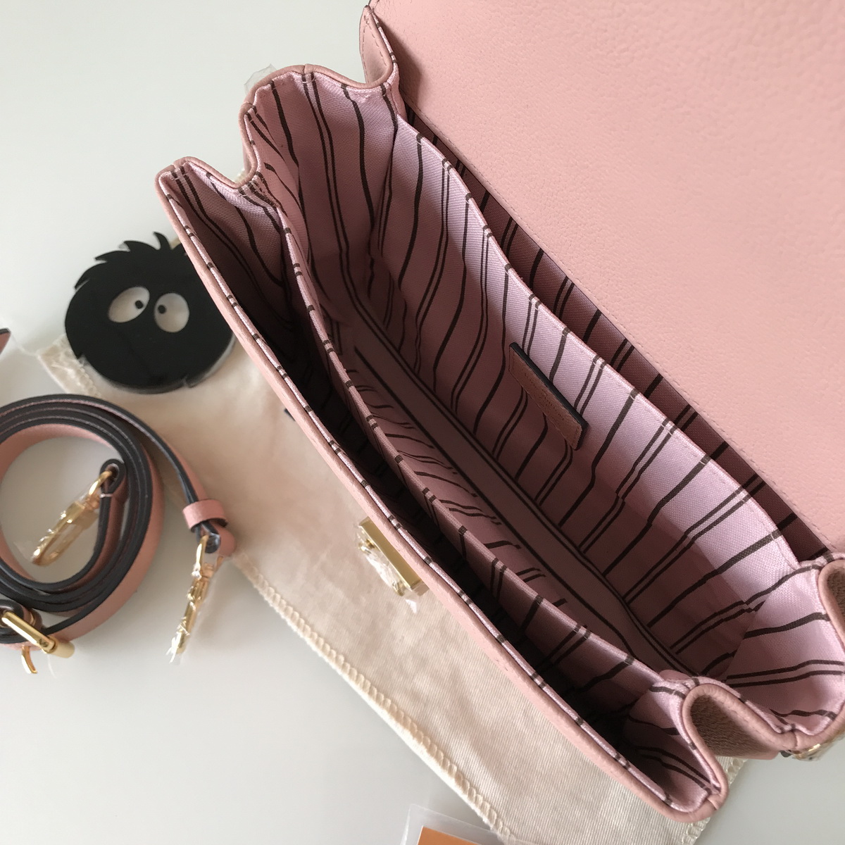 M44018, Louis Vuitton LV, POCHETTE METIS