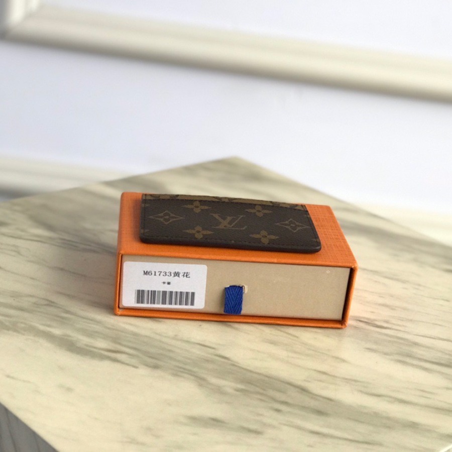 Louis Vuitton LV, CARD HOLDER
