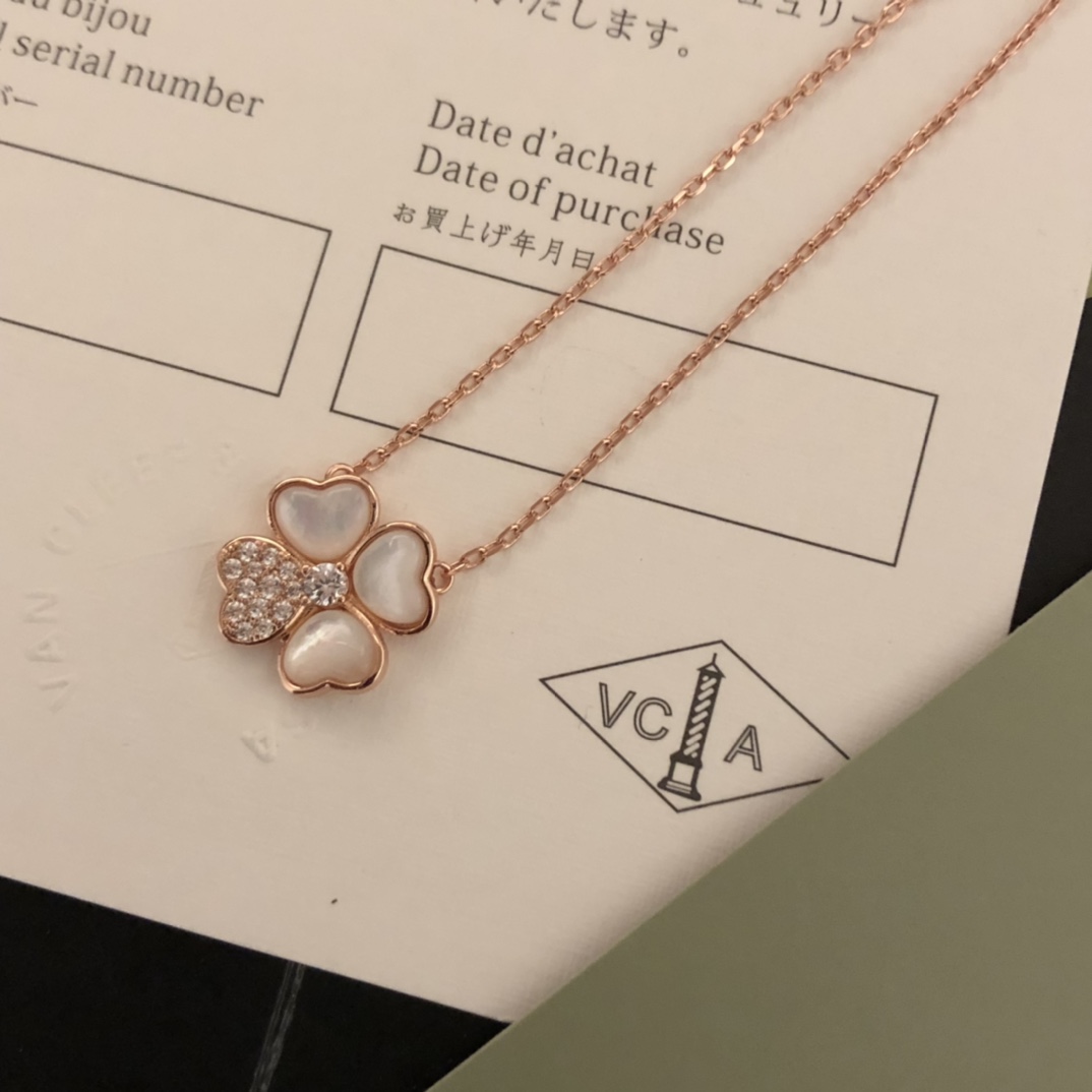 VanCleef&Arpels Necklaces