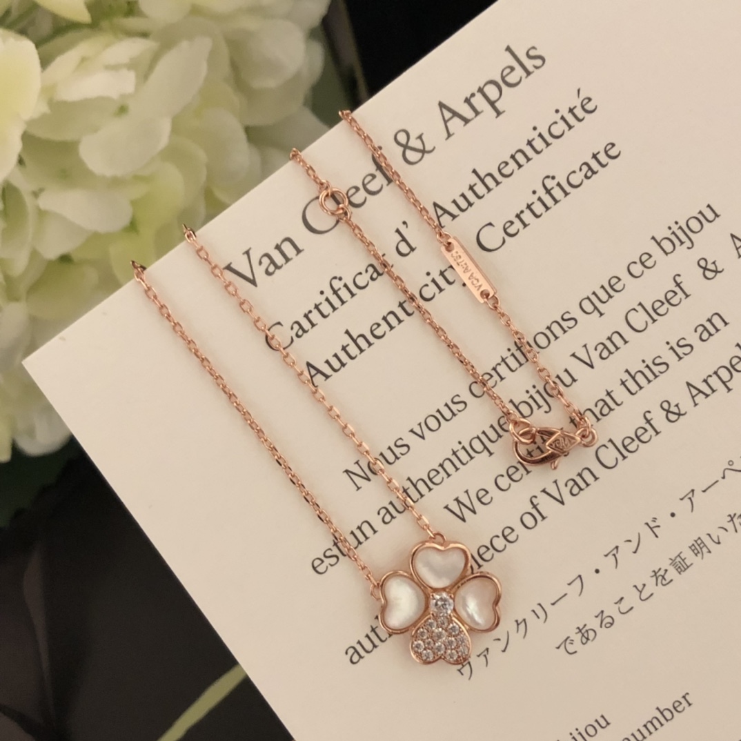 VanCleef&Arpels Necklaces
