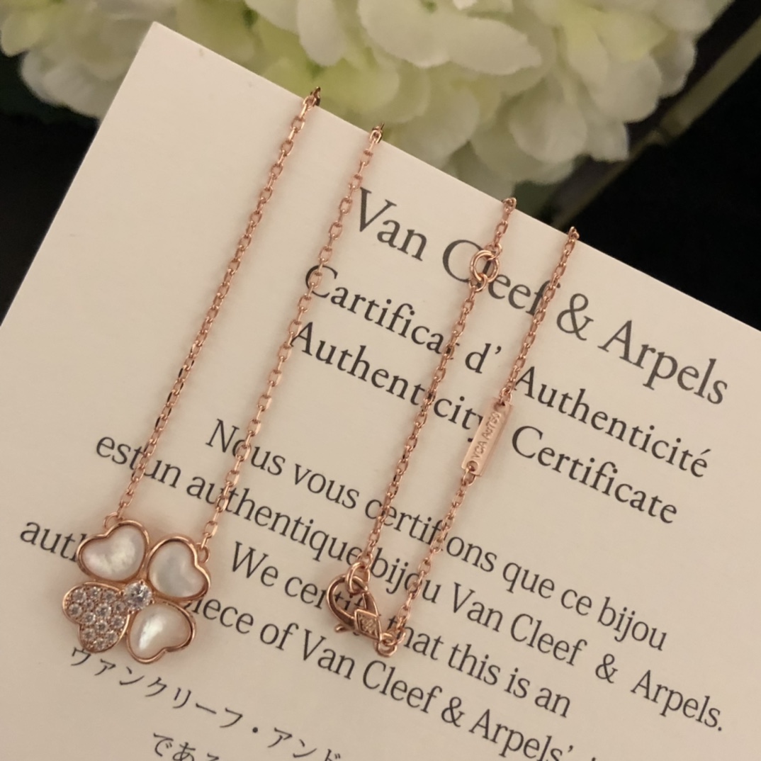VanCleef&Arpels Necklaces