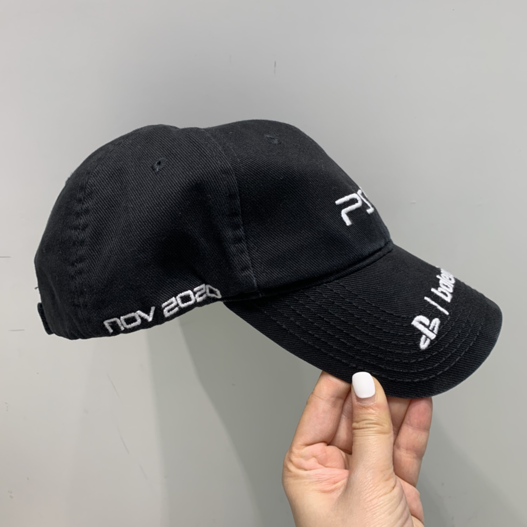 BALENCIAGA CAP