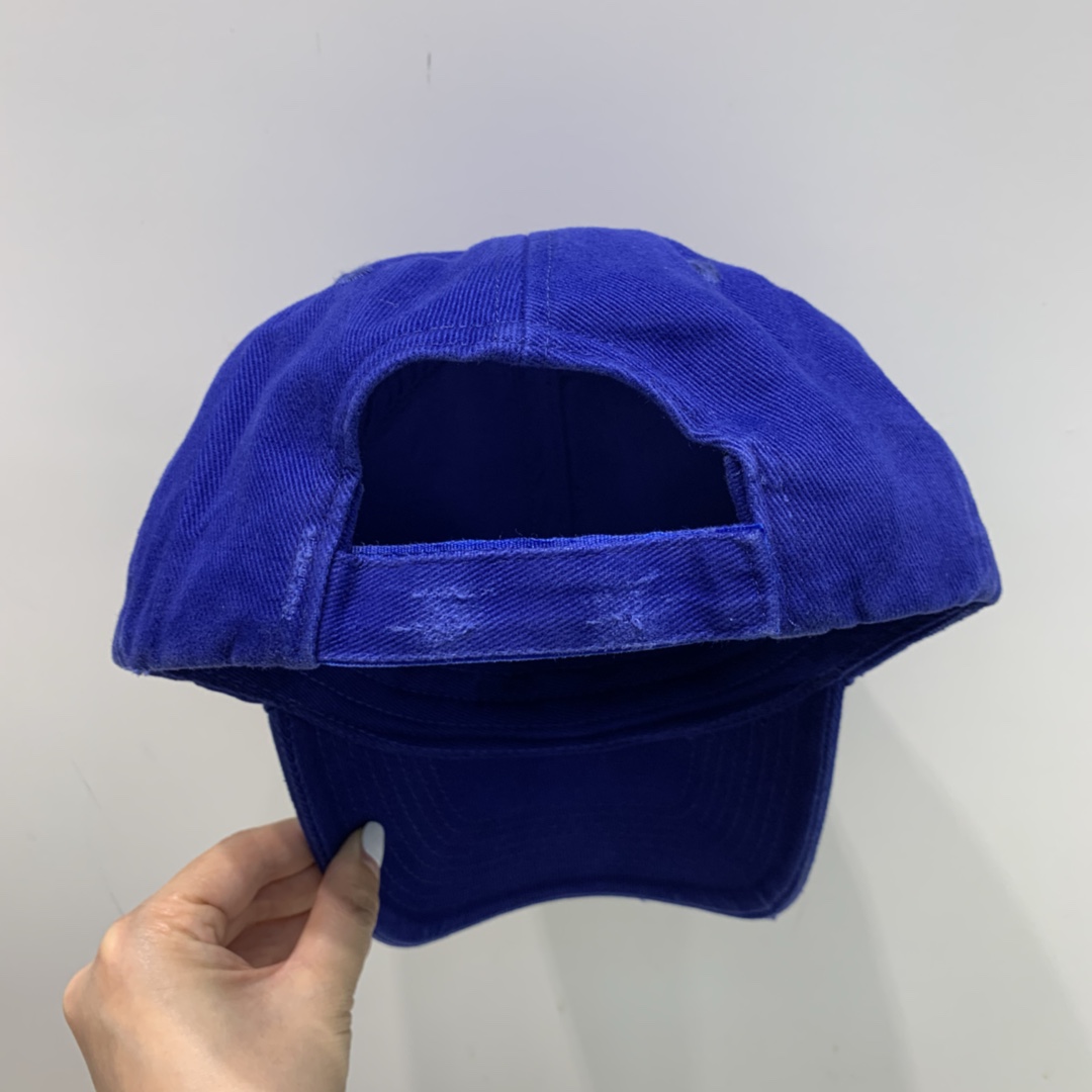 BALENCIAGA CAP