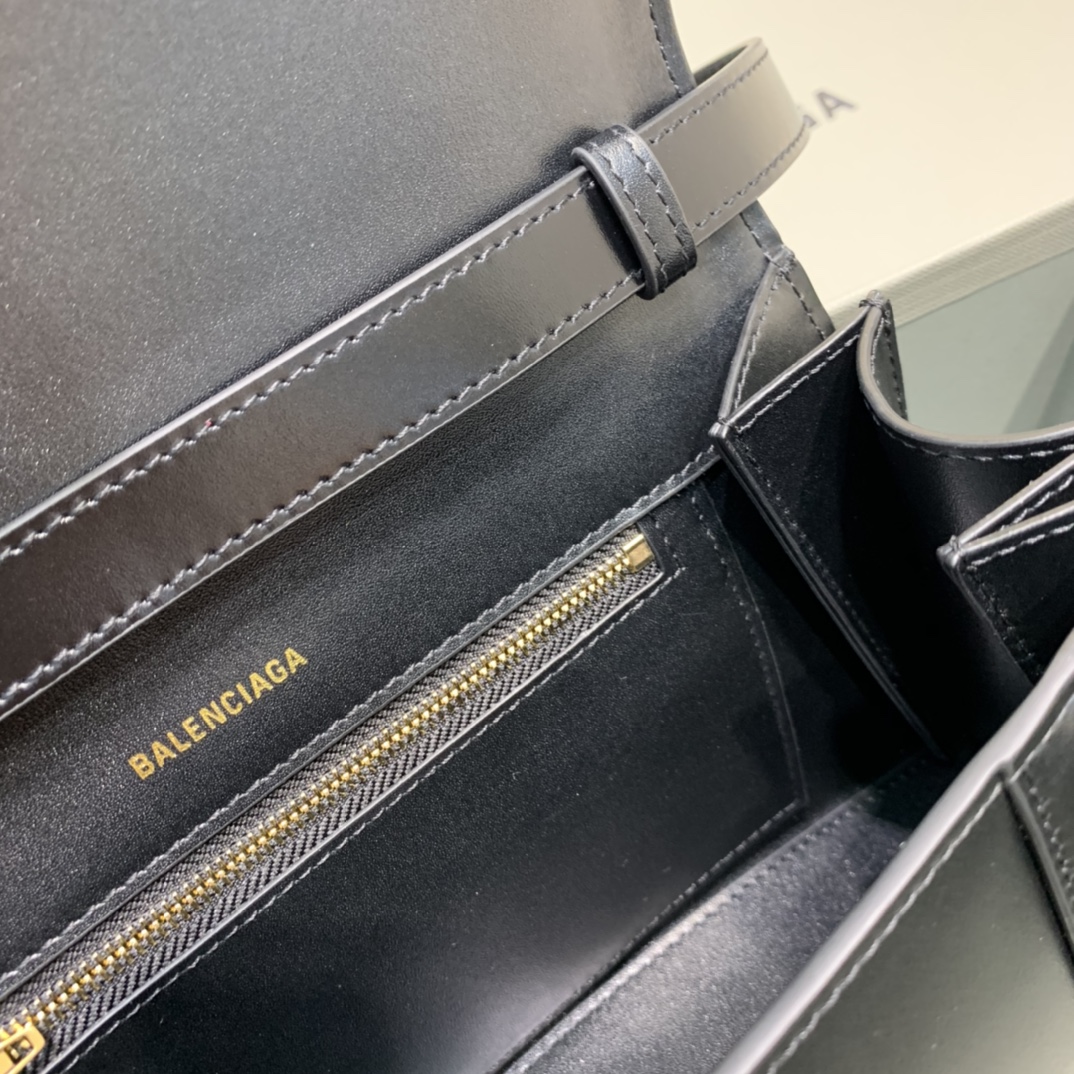 HOURGLASS SLING BACK SHOULDER BAG