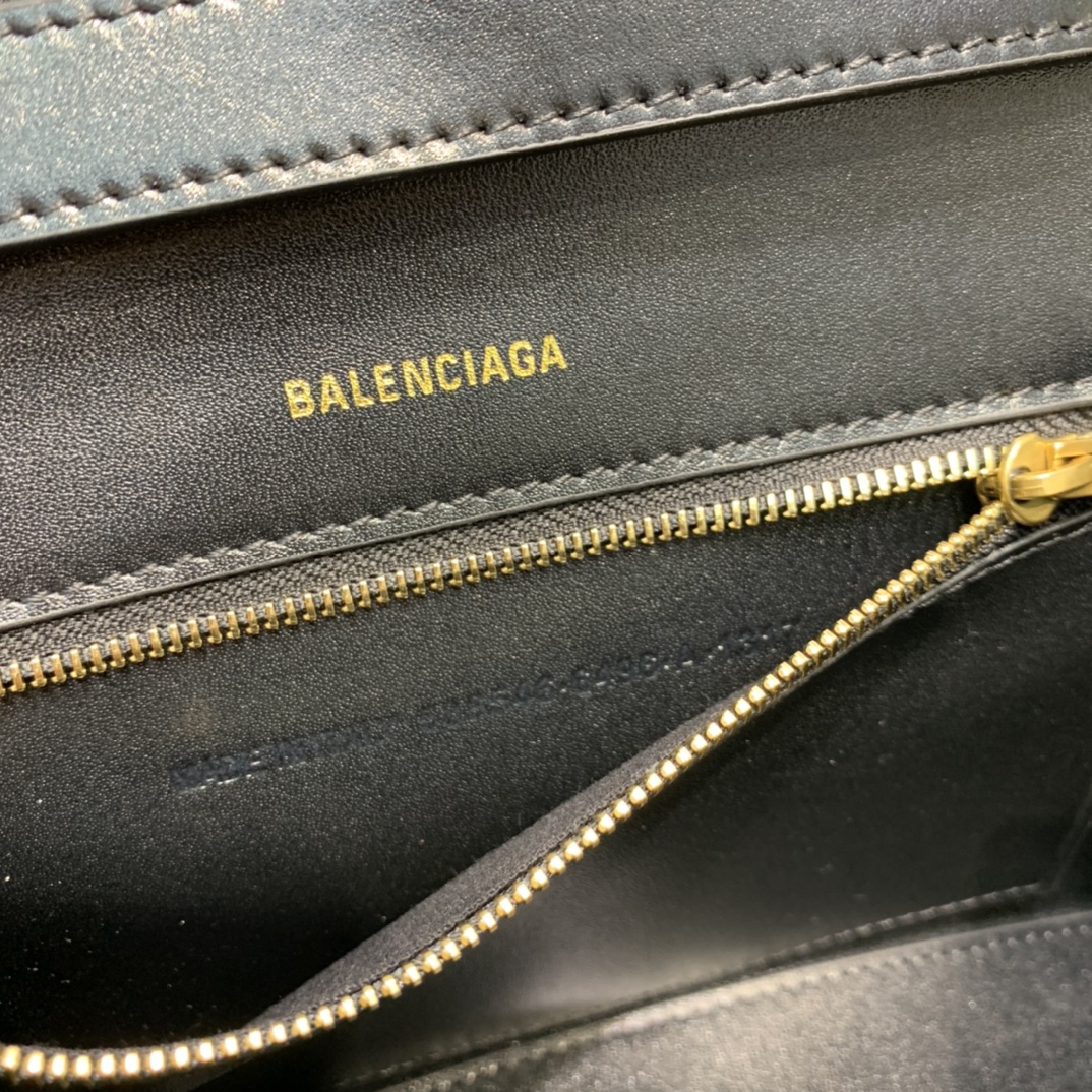 HOURGLASS SLING BACK SHOULDER BAG