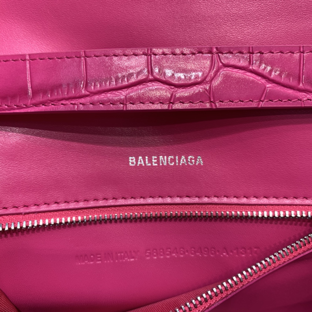 HOURGLASS SLING BACK SHOULDER BAG