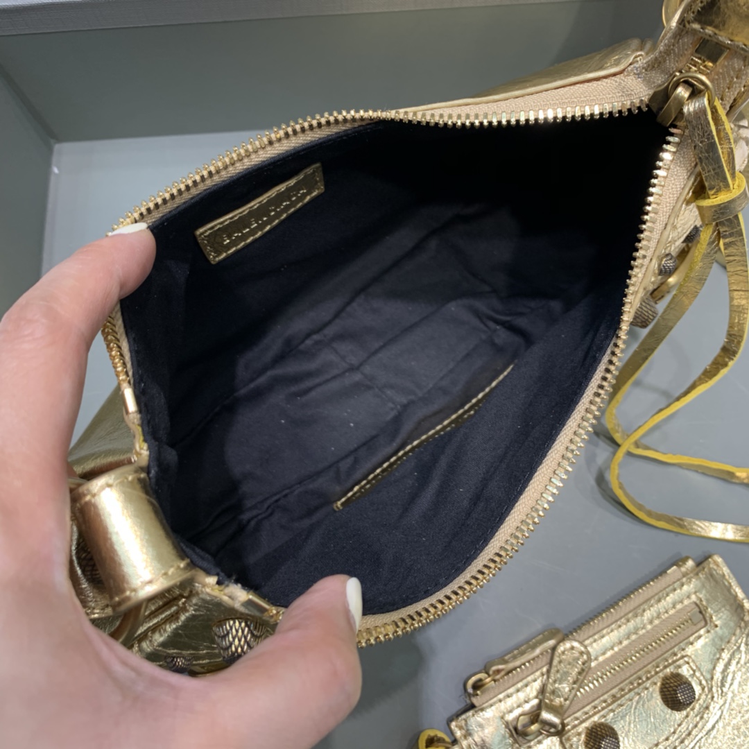 WOMEN'S LE CAGOLE XS SHOULDER BAG, BALENCIAGA HANDBAG