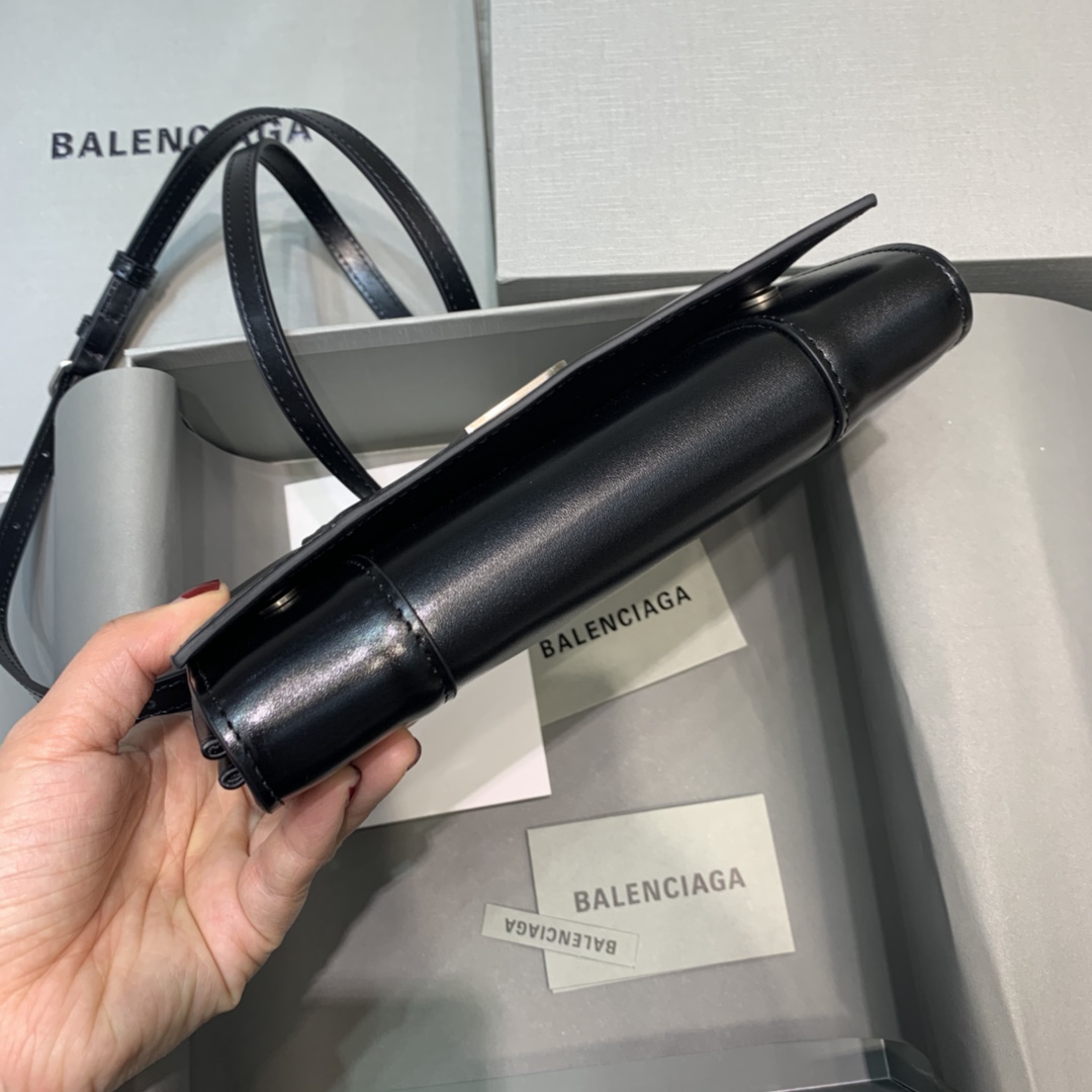 Wallet on chain, BALENCIAGA HANDBAG