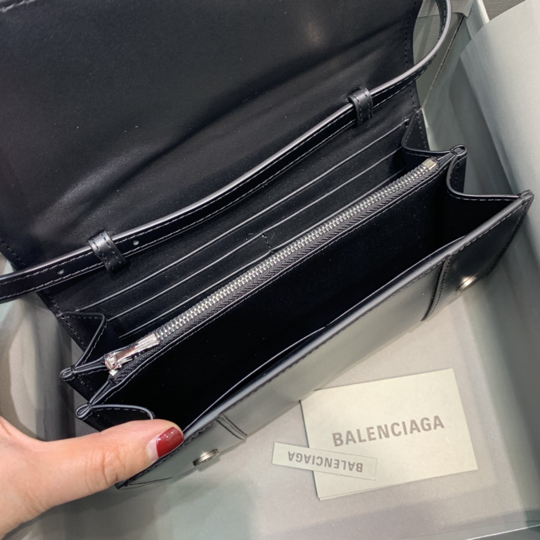 Wallet on chain, BALENCIAGA HANDBAG