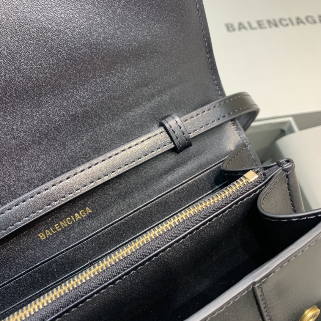 Wallet on chain, BALENCIAGA HANDBAG